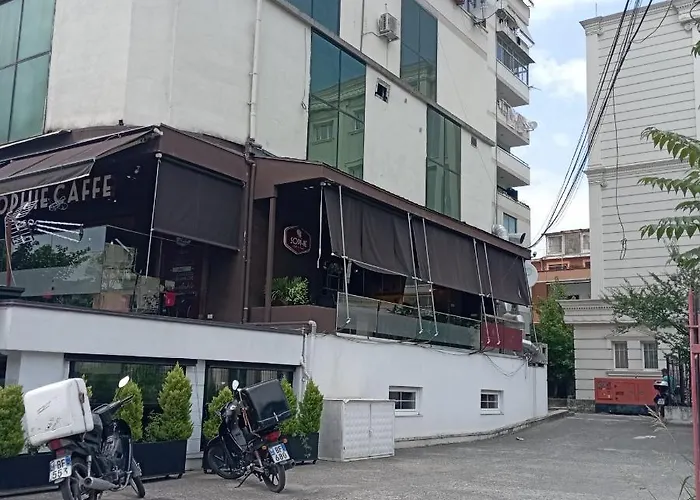 Egla Tirana
